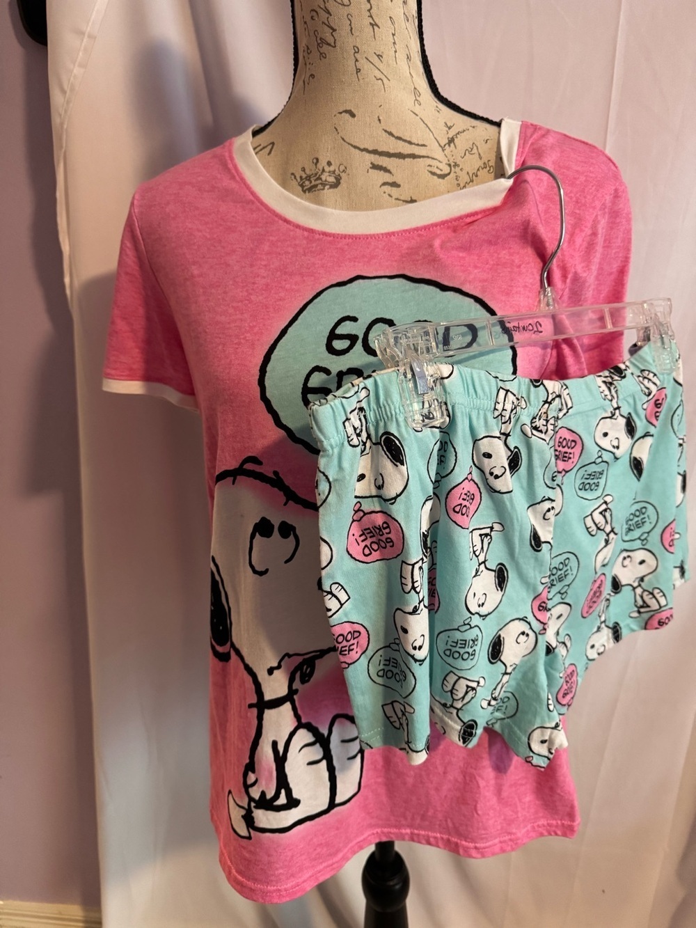 Snoopy Two-Piece women’s Pajama Set - pink and mint